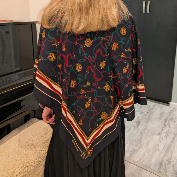 Evan Picone Wool Scarf/Shawl - Picture 1 of 6